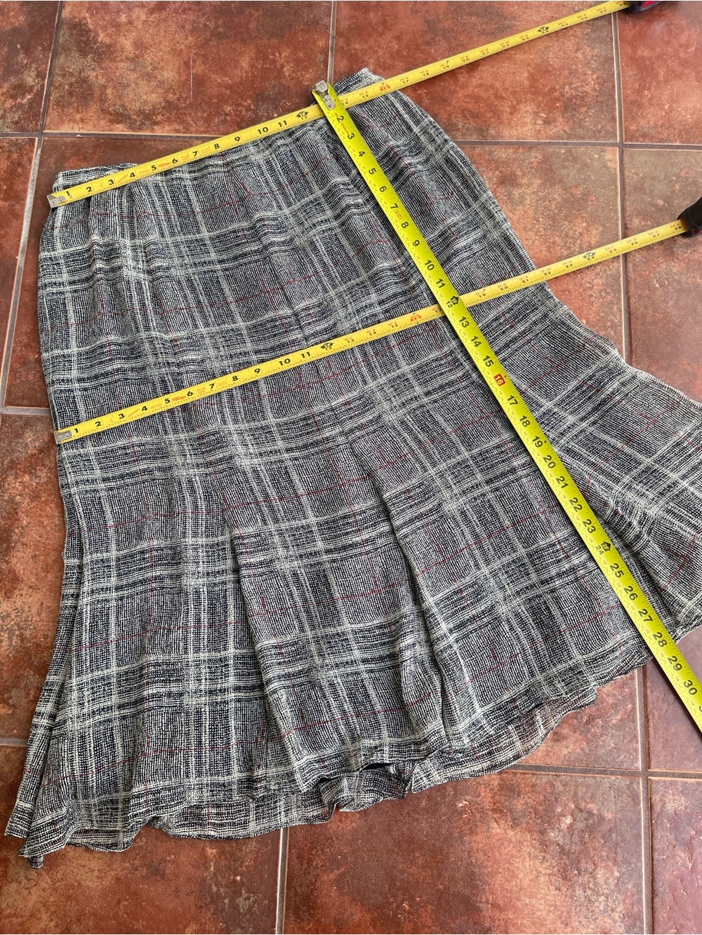 AK Anne Klein 100% Silk Plaid Midi Skirt Size 10 - Picture 11 of 13